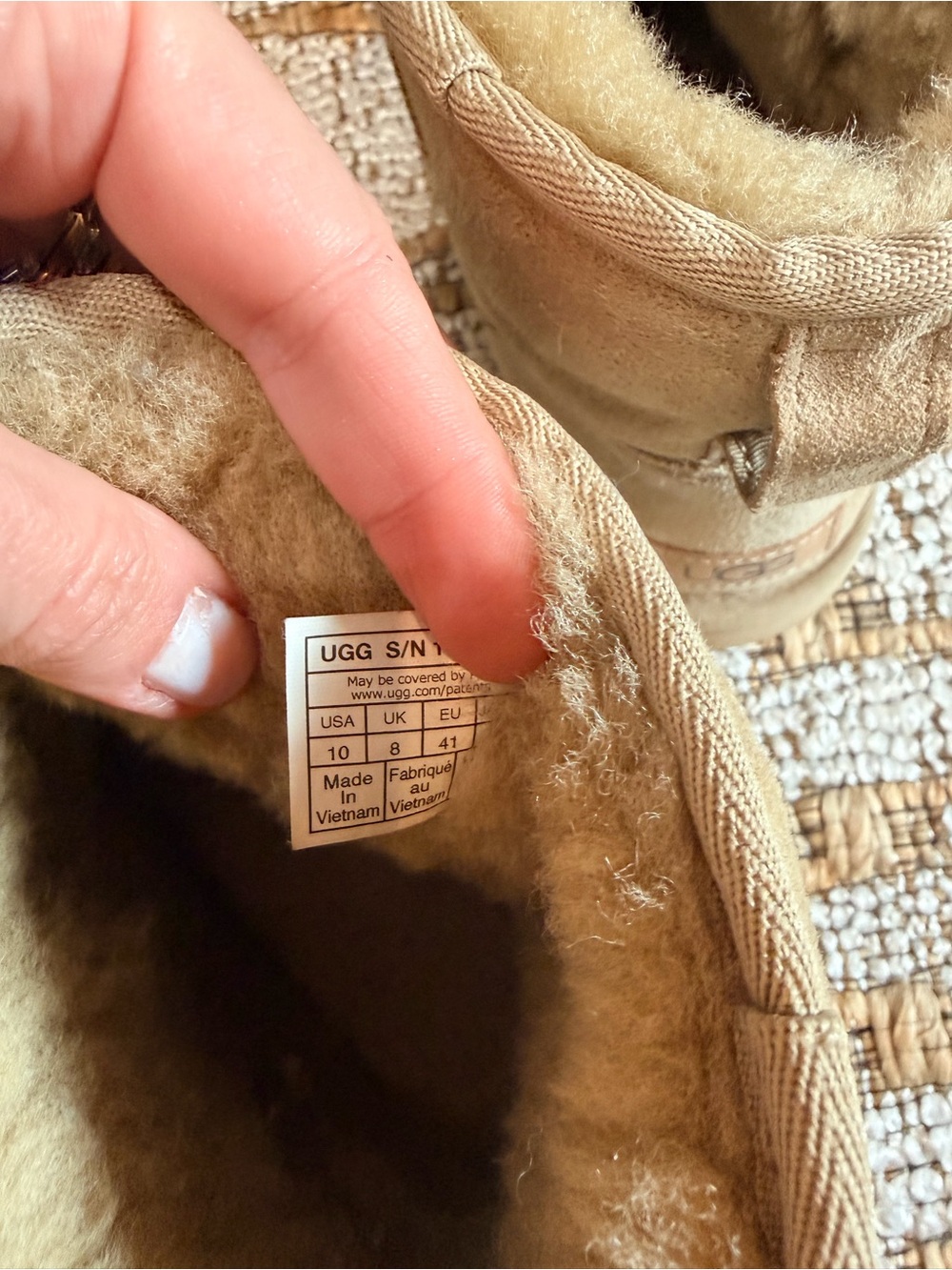 UGG gently used (like new!) Classic Mini Size 10 Suede Boot in Sand - Picture 5 of 6